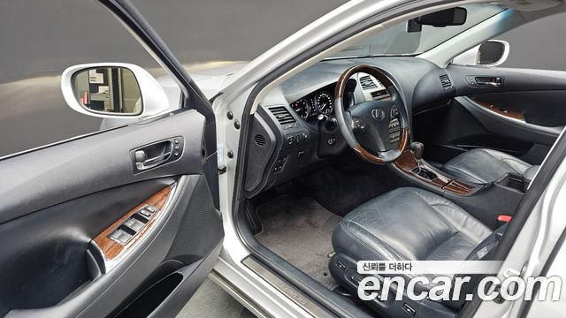 Lexus ES 2011 — photo 11