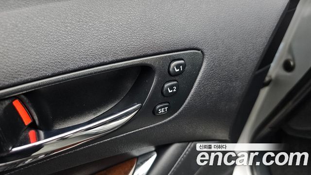 Lexus ES 2011 — photo 18