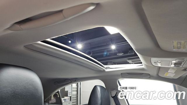 Lexus ES 2011 — photo 19