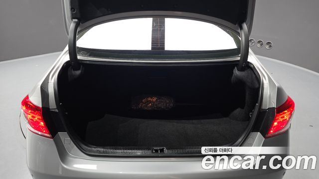 Lexus ES 2011 — photo 20