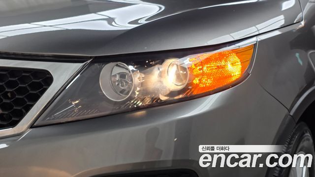 Kia Sorento 2011 — photo 8