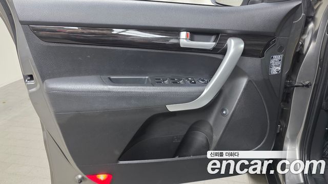 Kia Sorento 2011 — photo 14