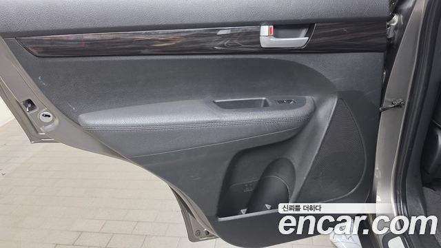 Kia Sorento 2011 — photo 15