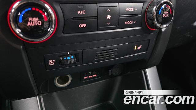 Kia Sorento 2011 — photo 32