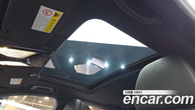 BMW 5-Series 2017 — photo 19