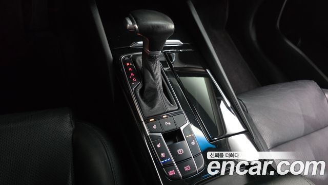 Kia K7 2016 — photo 9