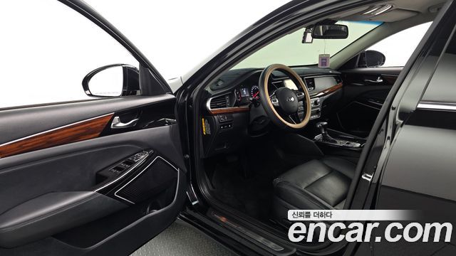 Kia K7 2016 — photo 10