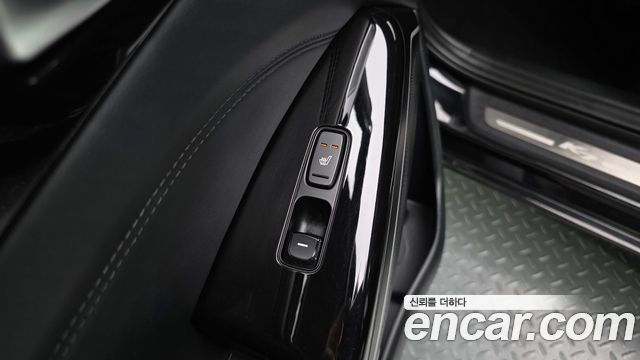 Kia K7 2016 — photo 18