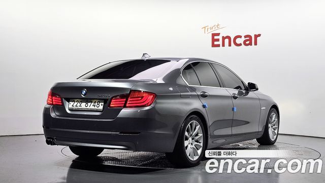BMW 5-Series 2012 — photo 2
