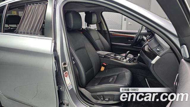 BMW 5-Series 2012 — photo 12