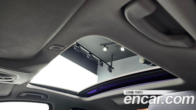 BMW 5-Series 2012 — photo 19