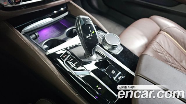 BMW 5-Series 2022 — photo 12