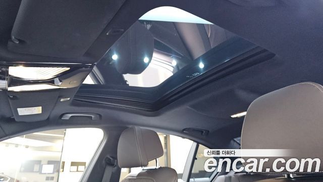 BMW 5-Series 2022 — photo 22