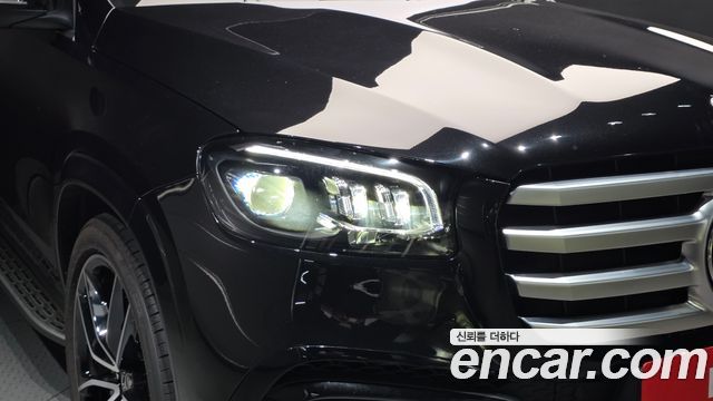 Mercedes-Benz GLS-Class 2024 — photo 8