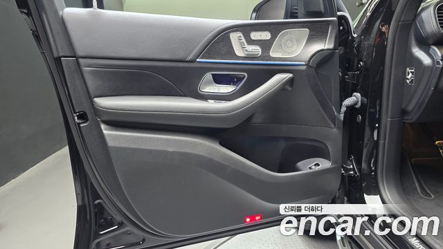 Mercedes-Benz GLS-Class 2024 — photo 14