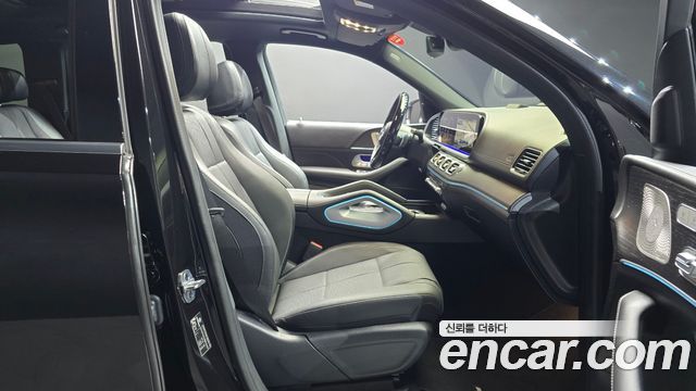 Mercedes-Benz GLS-Class 2024 — photo 16