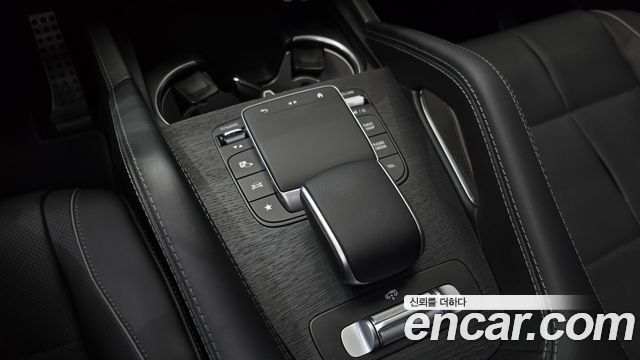 Mercedes-Benz GLS-Class 2024 — photo 27