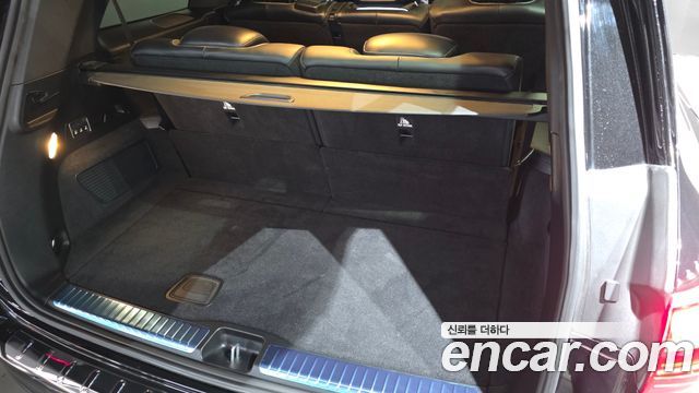 Mercedes-Benz GLS-Class 2024 — photo 35
