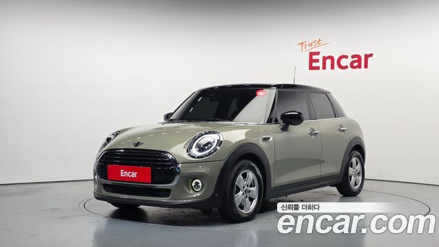 Mini Cooper 2020 — photo 1