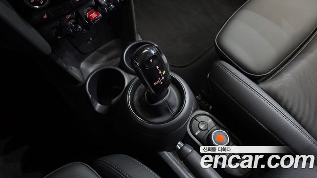 Mini Cooper 2020 — photo 12