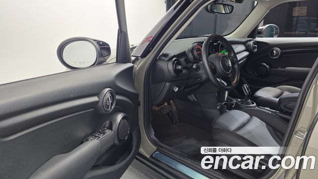 Mini Cooper 2020 — photo 13