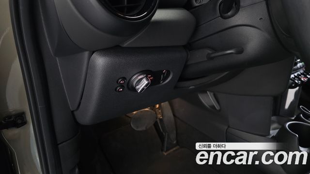 Mini Cooper 2020 — photo 20