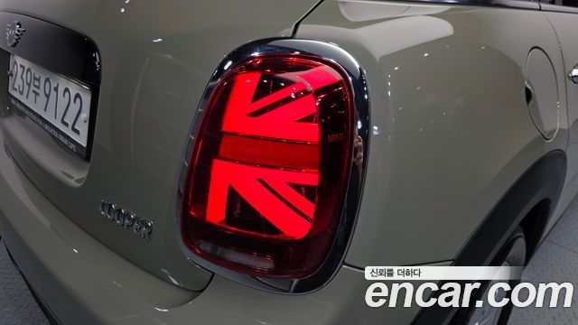 Mini Cooper 2020 — photo 9