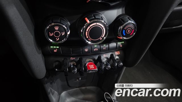 Mini Cooper 2020 — photo 28