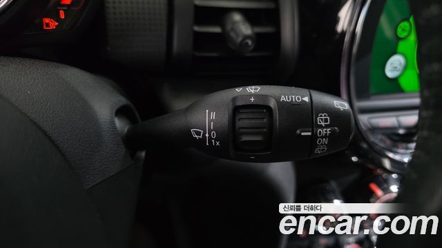 Mini Cooper 2020 — photo 29