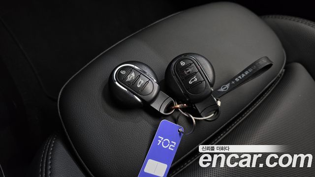 Mini Cooper 2020 — photo 30