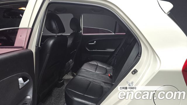 Kia morning 2015 — photo 11