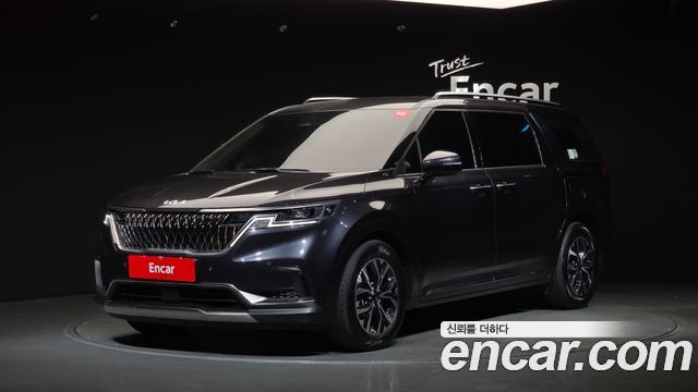 Kia Canival 2022 — photo 1