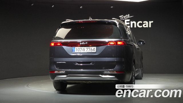 Kia Canival 2022 — photo 4