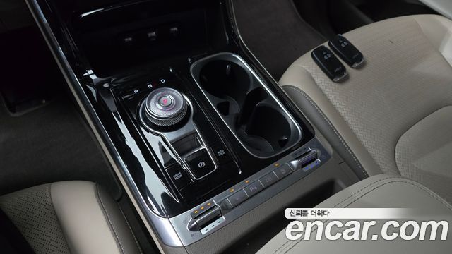 Kia Canival 2022 — photo 9