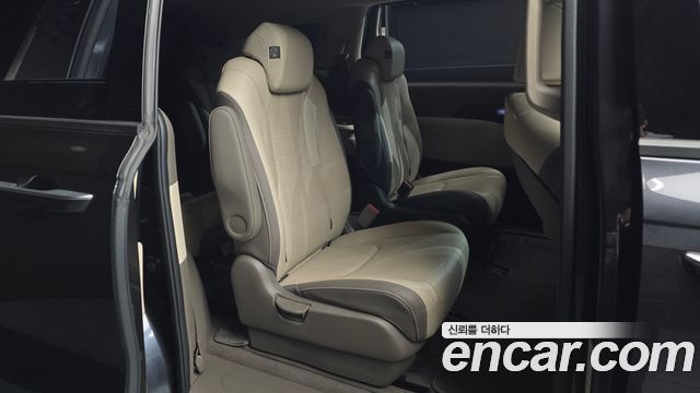 Kia Canival 2022 — photo 11