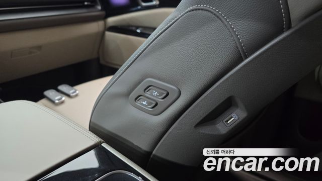 Kia Canival 2022 — photo 18
