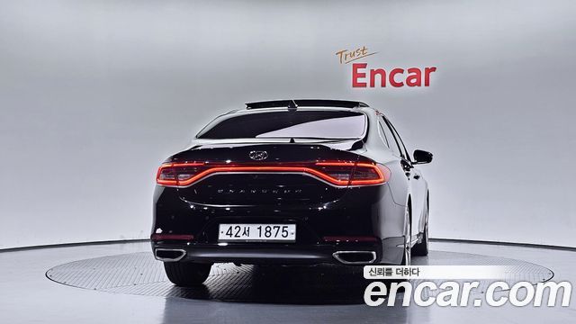 Hyundai Grandeur 2018 — photo 4