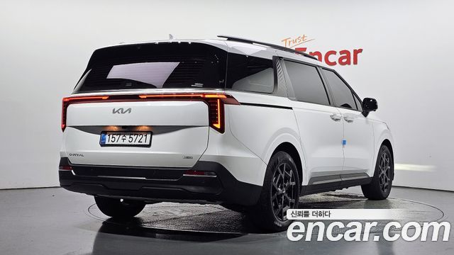 Kia Canival 2025 — photo 2