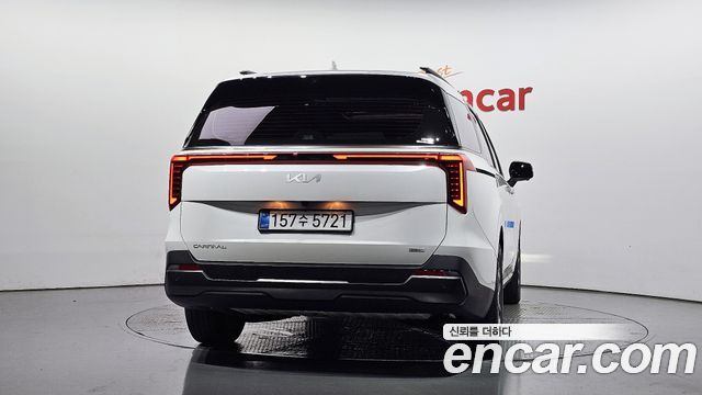 Kia Canival 2025 — photo 4