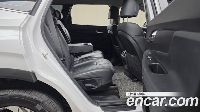 Hyundai Santafe 2021 — photo 12