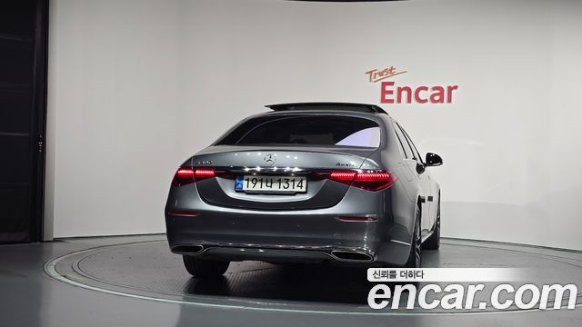 Mercedes-Benz S-Class 2022 — photo 4