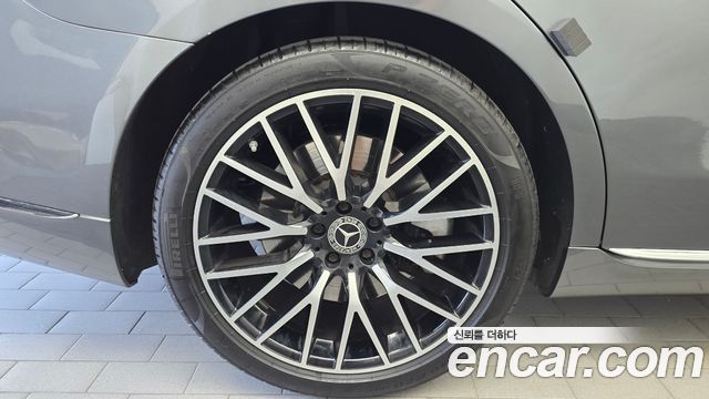 Mercedes-Benz S-Class 2022 — photo 5