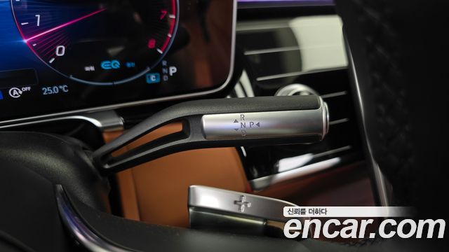 Mercedes-Benz S-Class 2022 — photo 12