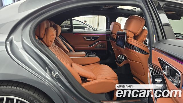 Mercedes-Benz S-Class 2022 — photo 17