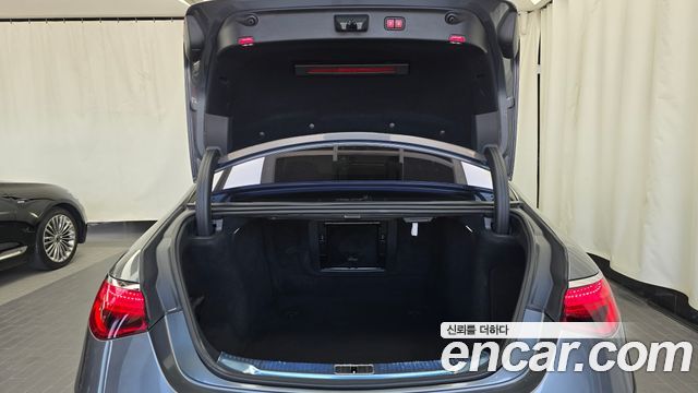 Mercedes-Benz S-Class 2022 — photo 27
