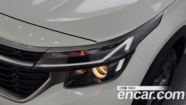 Kia Seltos 2023 — photo 8