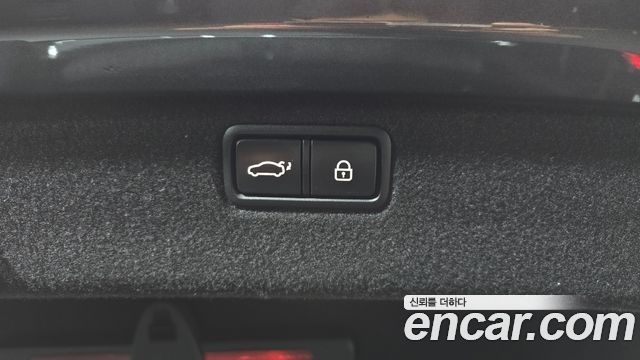 Genesis G80 2018 — photo 16
