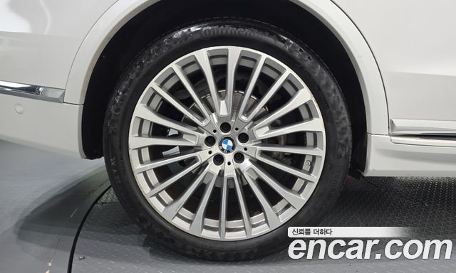 BMW X7 2021 — photo 5