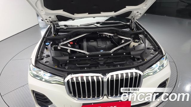 BMW X7 2021 — photo 6