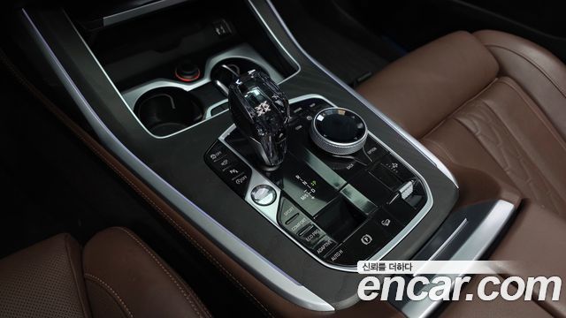 BMW X7 2021 — photo 12